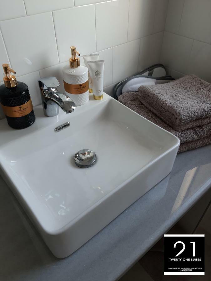 21 Suites Deluxe Stay Near The Airport Markópoulon エクステリア 写真