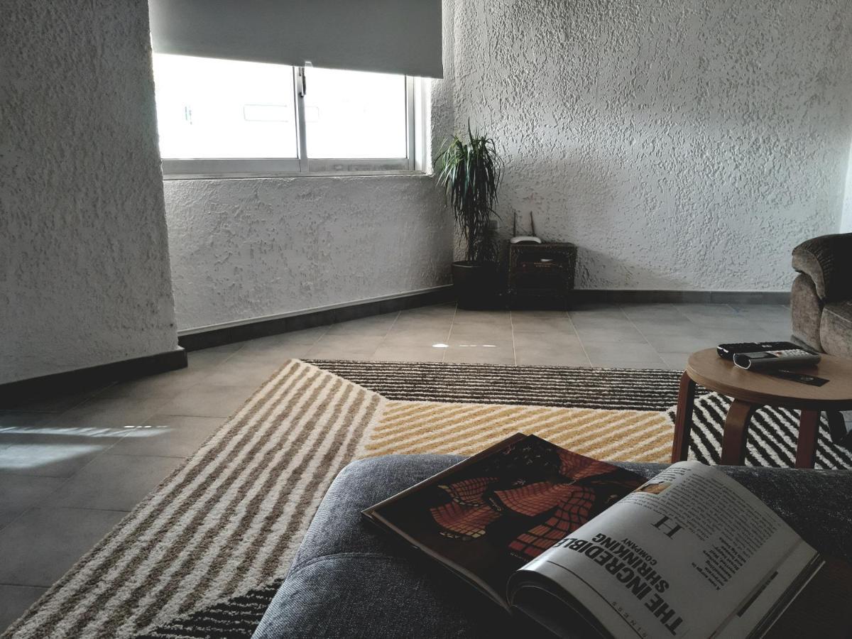 21 Suites Deluxe Stay Near The Airport Markópoulon エクステリア 写真