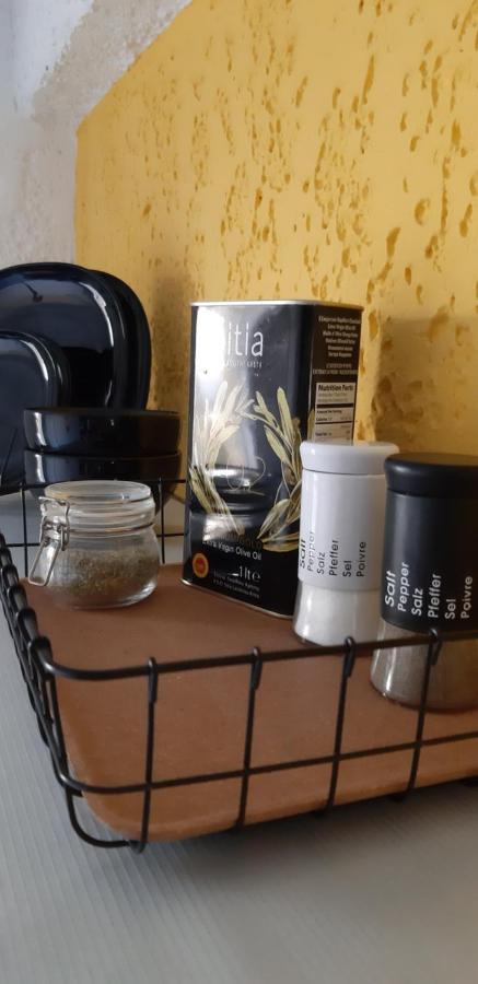 21 Suites Deluxe Stay Near The Airport Markópoulon エクステリア 写真